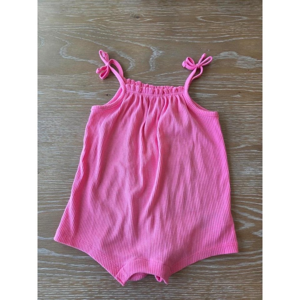Old navy baby girl romper 18-24 mos